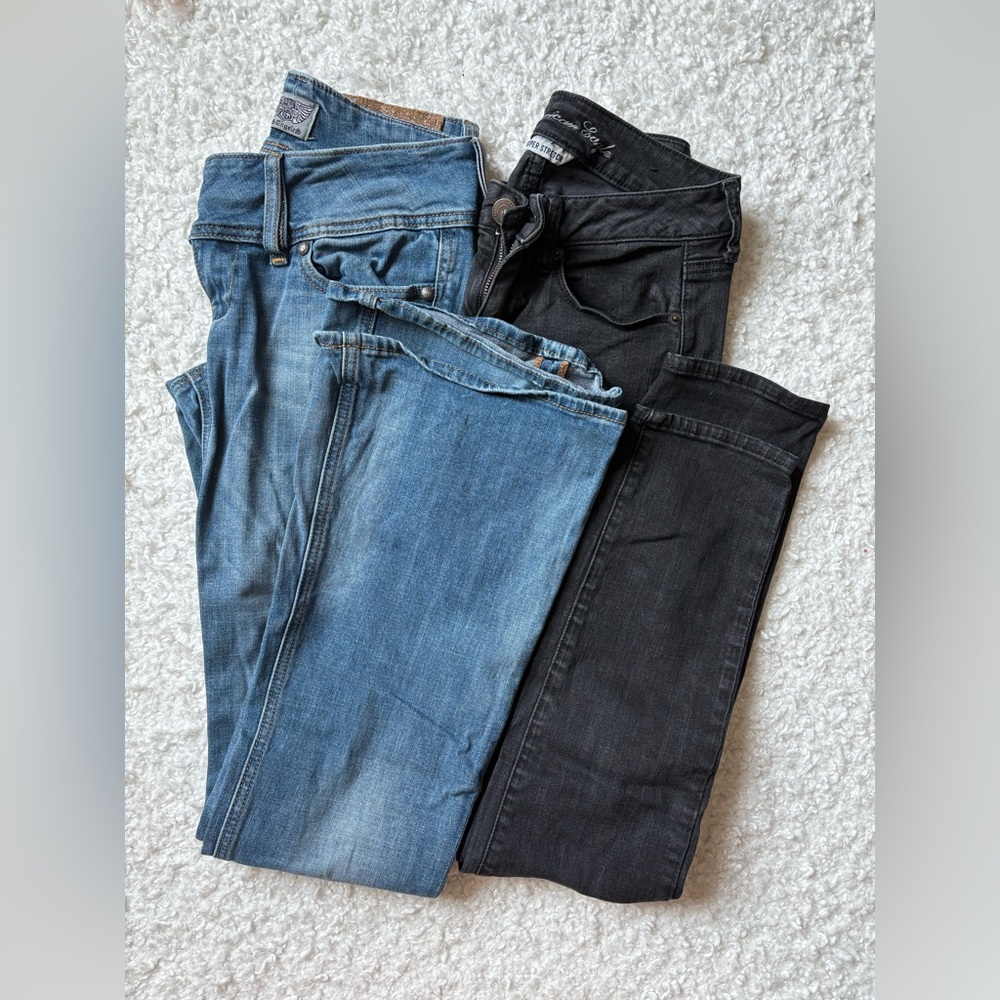 Express and American Eagle Women's Jeans - Blue and Black